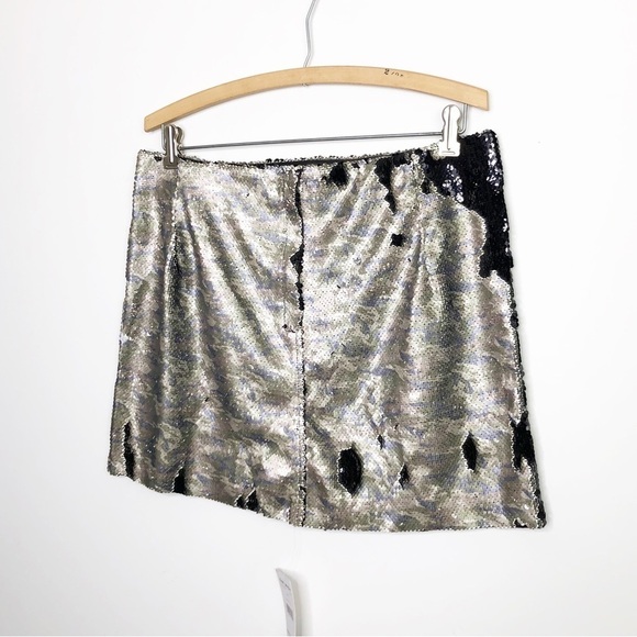 Free People One size 8 & 10 NWT camo sequin mini skirt - Picture 10 of 14
